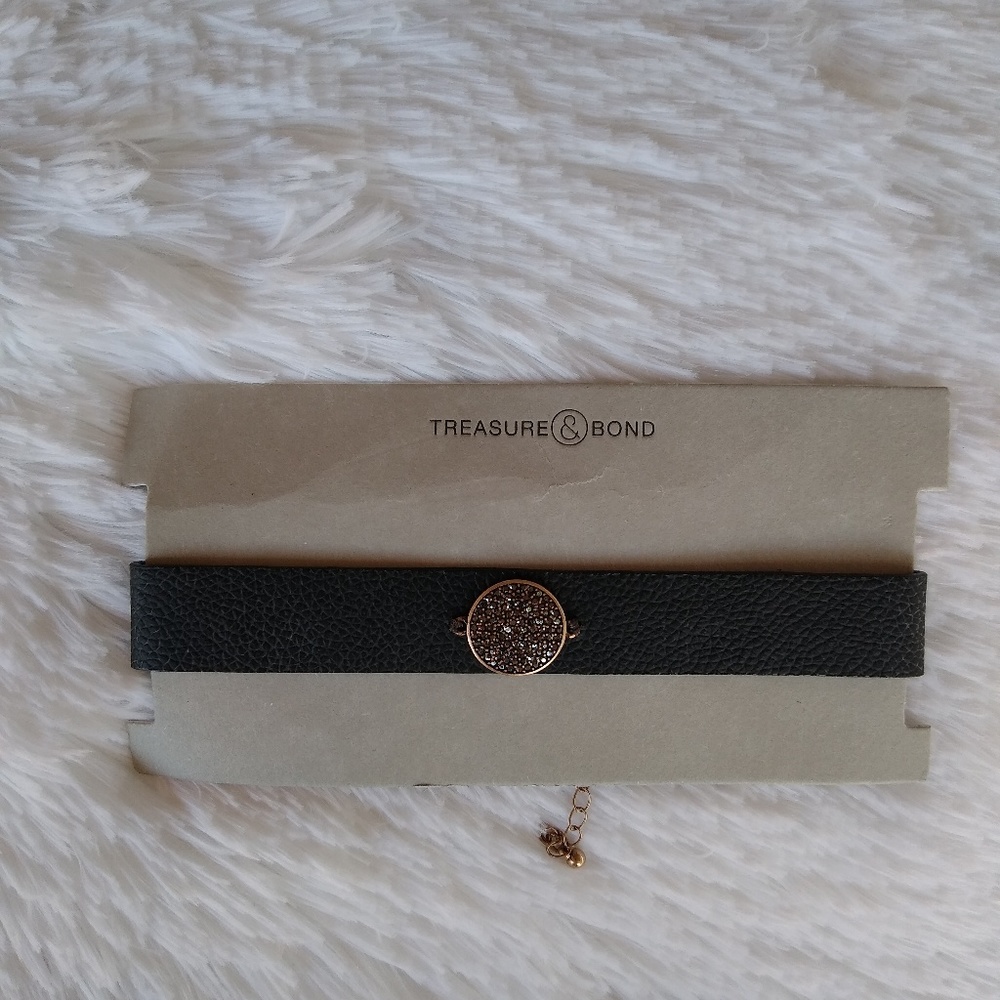 Disc Leather Choker